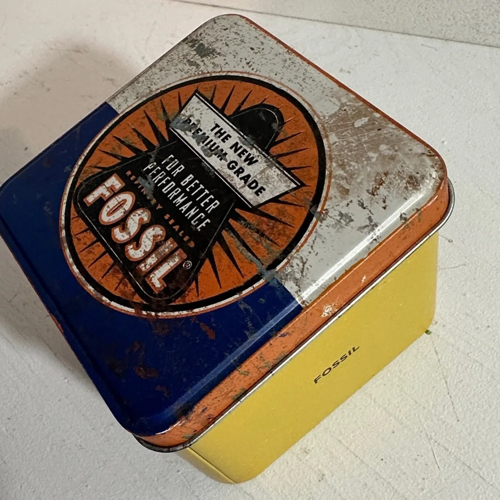 Vintage Tommy Hilfiger gold watch Fossil tin box